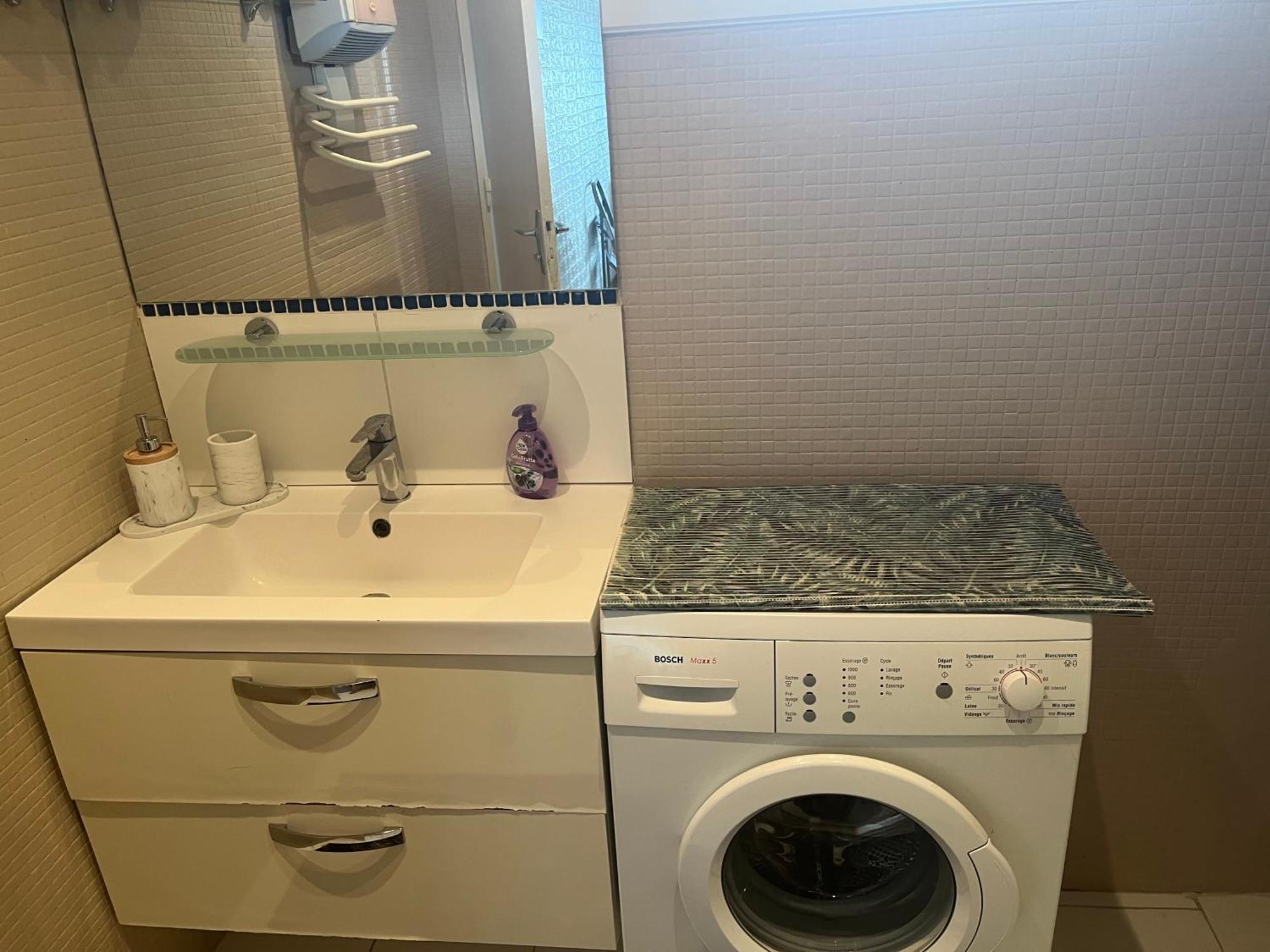 Joli Apartemo O Centro Le Lavandou Zewnętrze zdjęcie