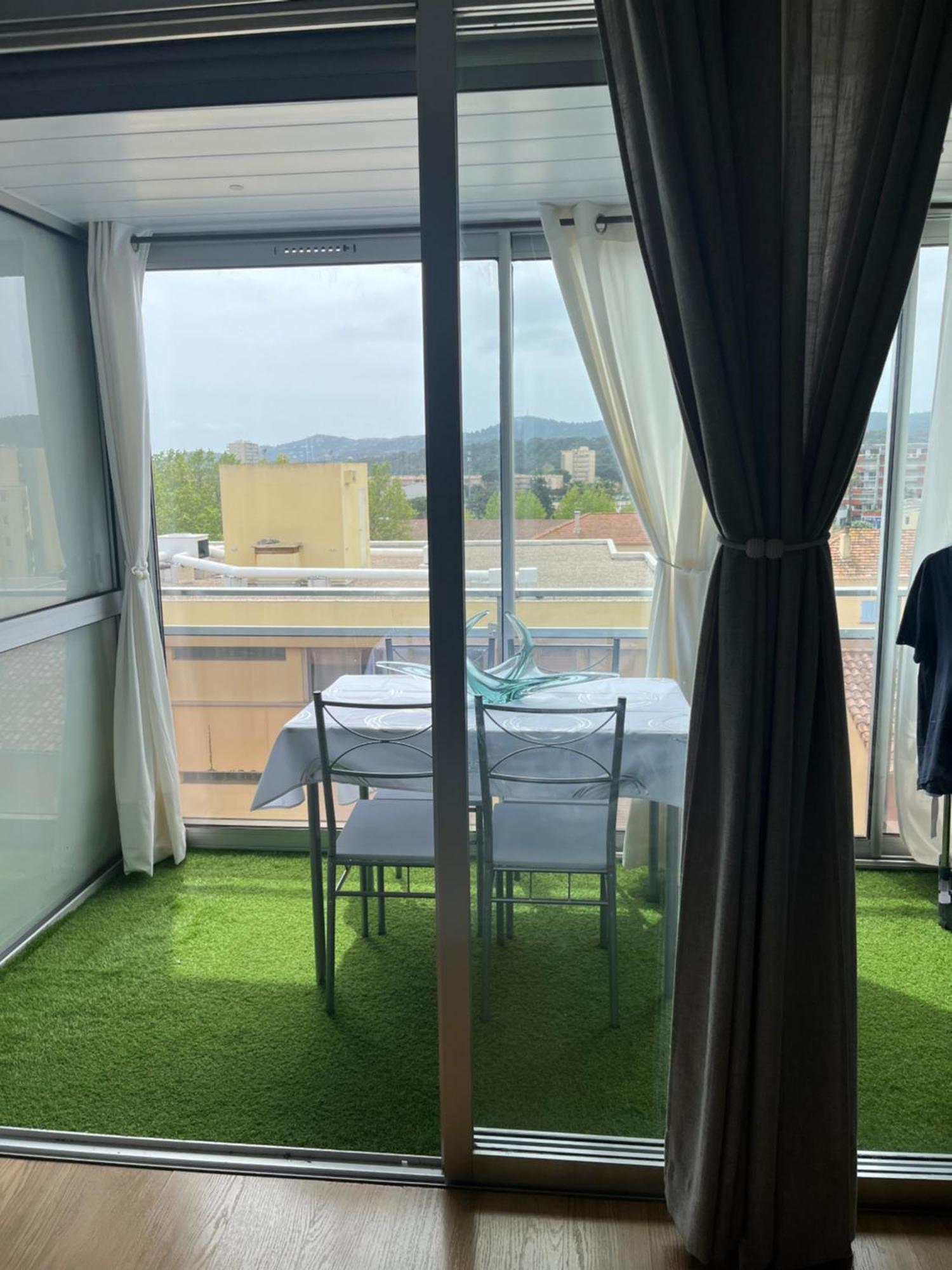 Joli Apartemo O Centro Le Lavandou Zewnętrze zdjęcie